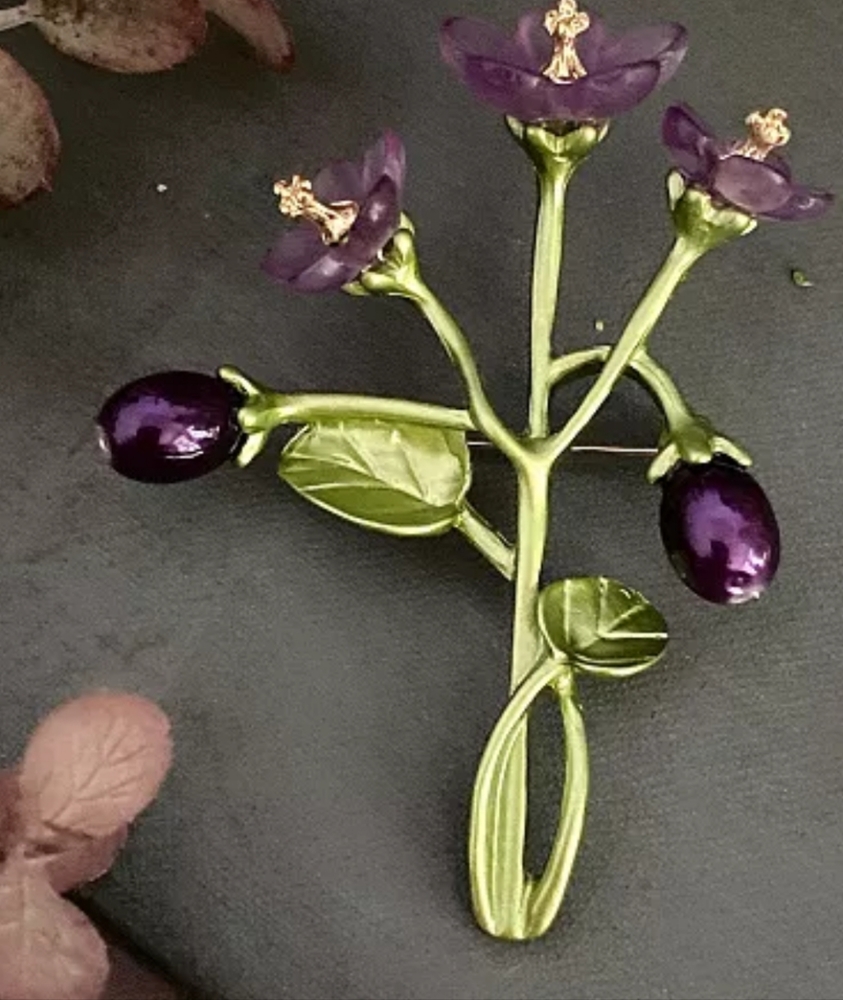 NWT Violets Brooch Enamel Bronze patina - Picture 7 of 8